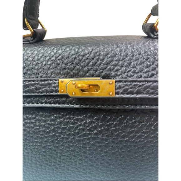 Black Kelly Textured Designer Turnlock Shoulder Crossbody Bag - Picture 11 of 13